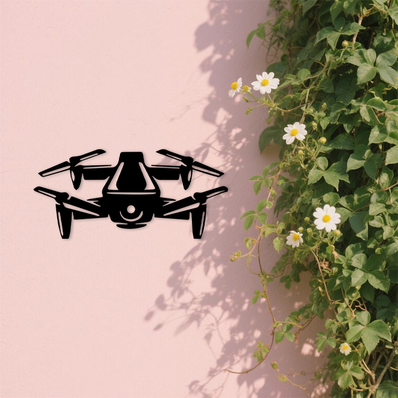 Office Tech Decor - 2Dフラットドローンシルエットメタルウォールアート、ブラックの航空装飾品、男性用のオフィスや部屋の飾り、テクノロジーとガジェット愛好家へのギフト