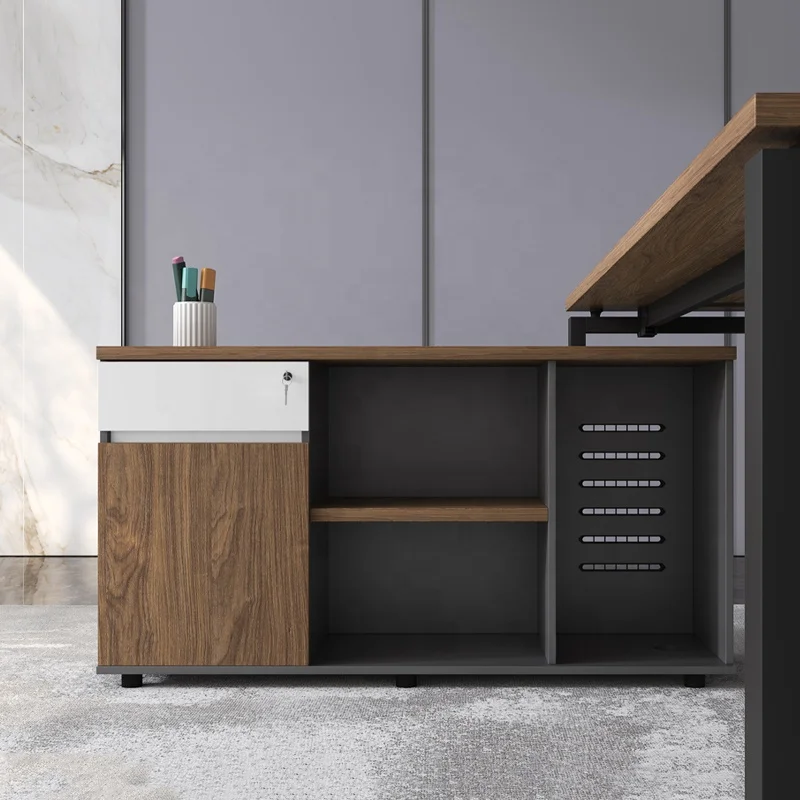 現代的なハイテクオフィス家具脚テーブル木製建築L字型法金属脚 - Office Tech Design のレビューと価格