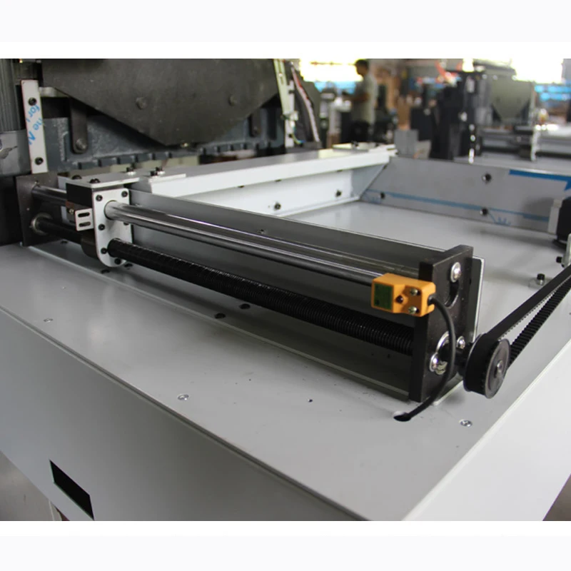 WD5208プログラム制御紙切断機 520mm A3+サイズ - Paper Cutting Guillotine のレビューと価格