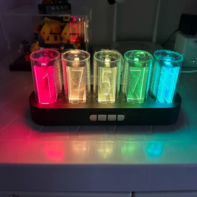 RGBゲーミングデスクトップテックデコレーションLEDニキシ - Office Tech Decor のレビューと価格